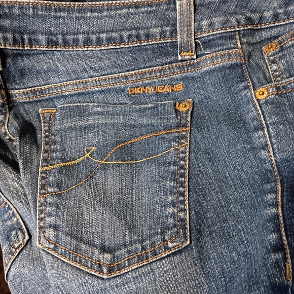 DKNY Jeans Y2K Women's Size 12 Mid-Rise Normal Straight Stretch Zip & Button - Picture 9 of 14